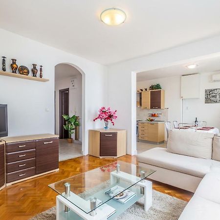Apartment Lucky 1 Рийека Екстериор снимка
